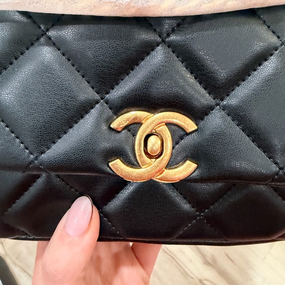 Purple & Black Rhinestone Halo Quilted Beaute
Shoulder Bag NIB - Picture 9 of 15